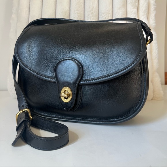 Coach Handbags - VTG Coach 90’s Prairie #9954 Turnlock Crossbody Black Leather Bag Purse